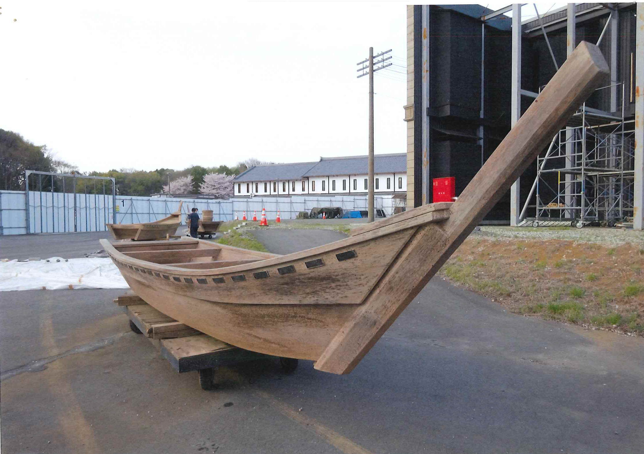 木製の舟の施工